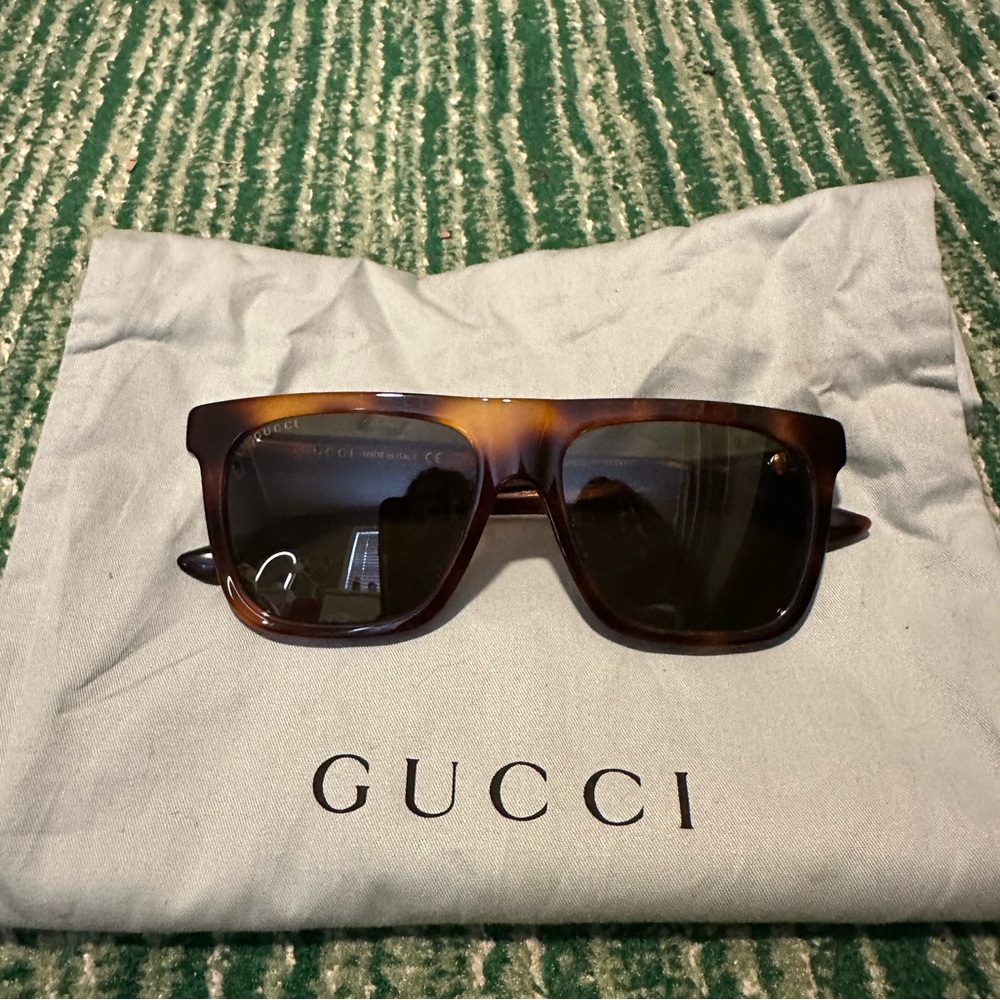 Gucci Square Tortoise Shell Sunglasses - image 1